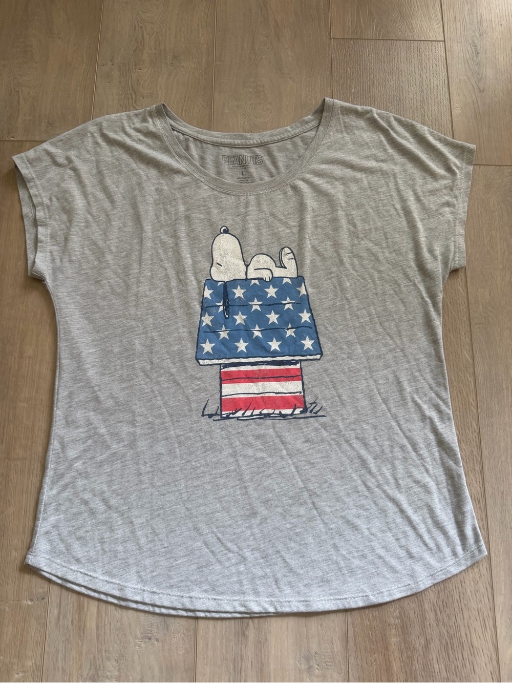 Peanuts Snoopy Patriotic American Flag Doghouse Gray Tee Shirt Large L